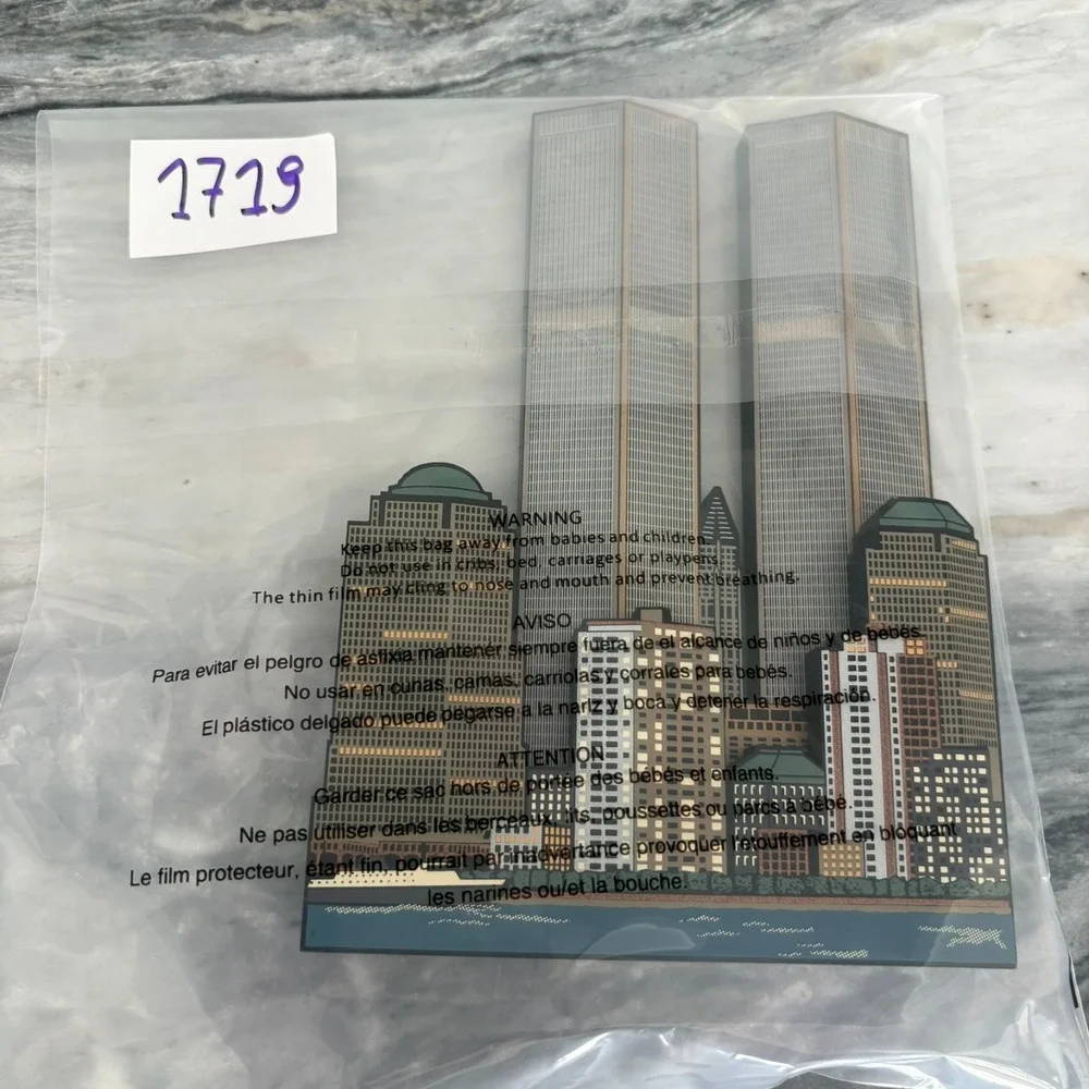 Shelia's Heart Of The City World Trade Center‎ Twin Towers 3D Wood Shelf Sitter